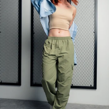Palazo pantalón cargo de tela premium para mujer