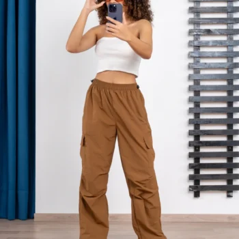 Pantalón cargo color camel para mujer, estilo casual, tiro alto con bolsillos laterales